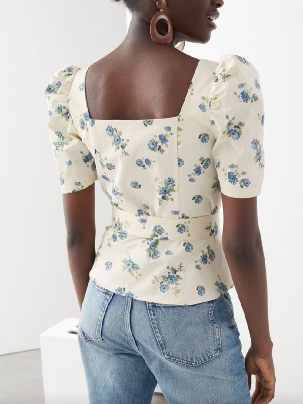 & Other Stories Floral Puff Sleeve Peplum Top in Cream and Blue - Picture 2 of 6